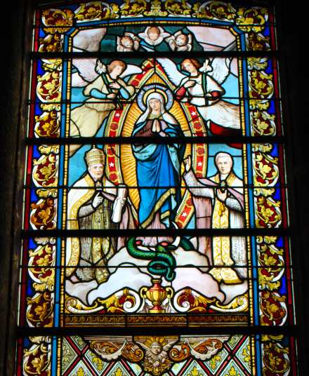 vitraux église bretagne géobiologie sacrée